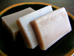 ������r�